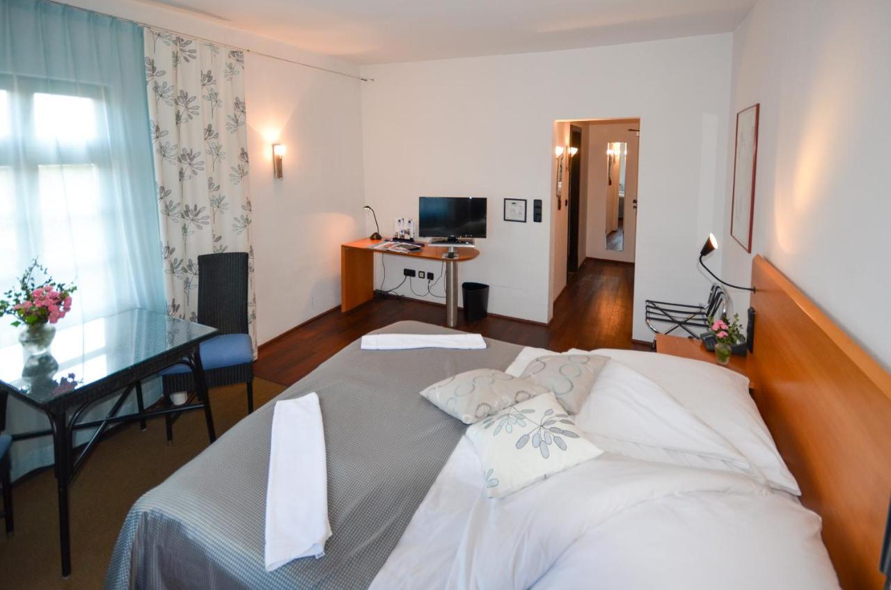 Restaurant & ****Hotel Hoeerhof Idstein Dış mekan fotoğraf